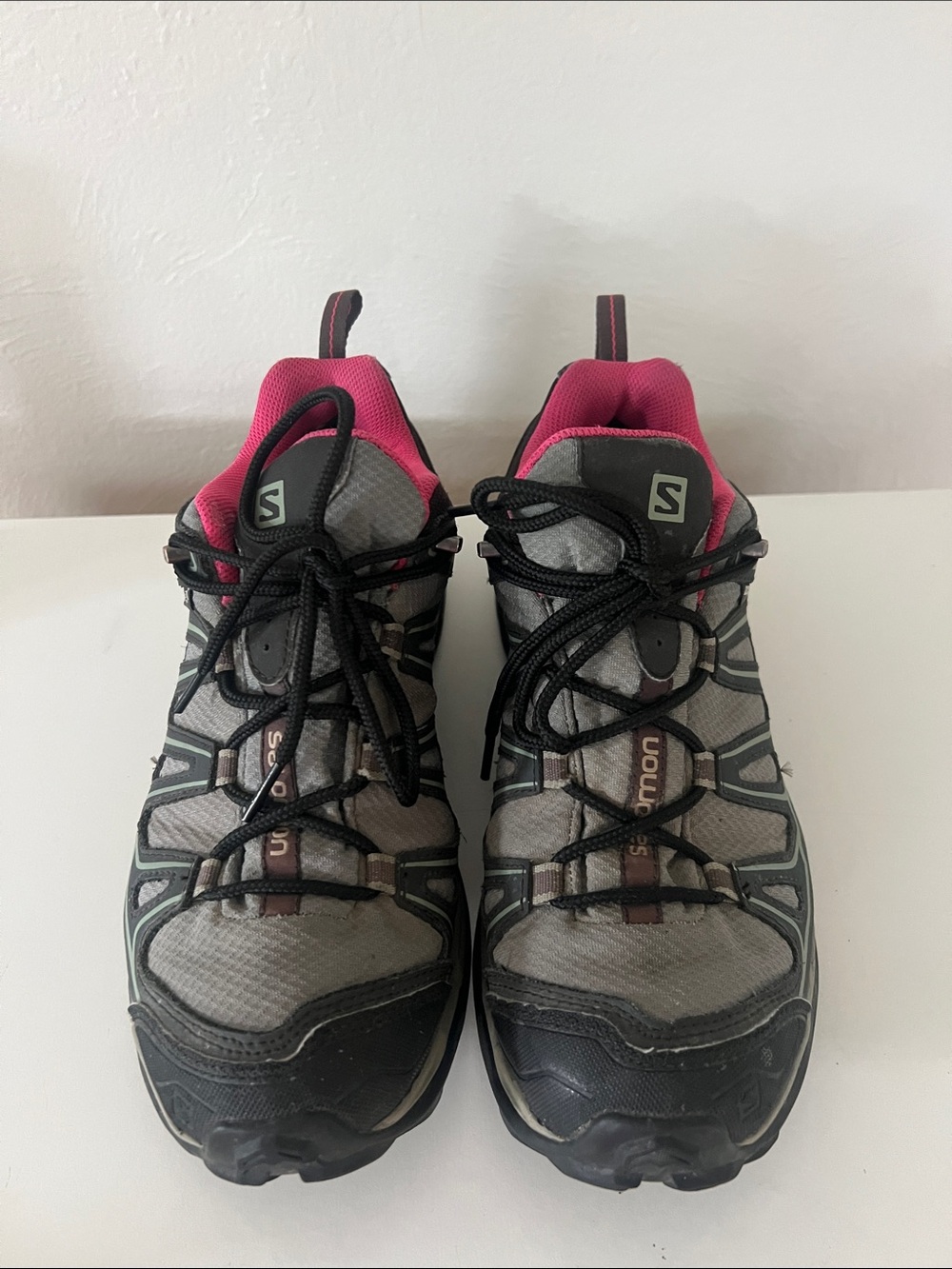 Salomon Women's Gray and Pink Trail Hiking Sneakers Sz 9